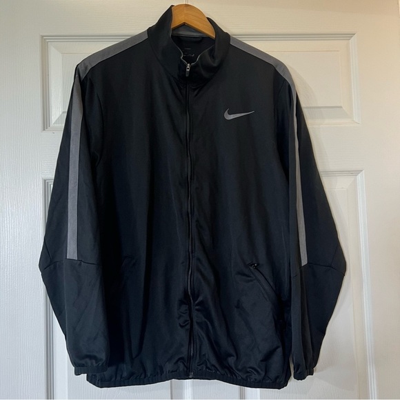 Nike light jacket women’s XL - Picture 1 of 9